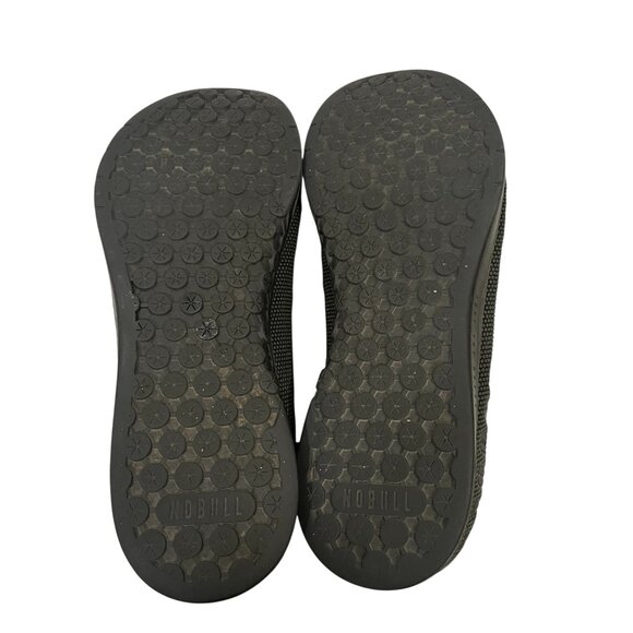 Athletic_Shoes